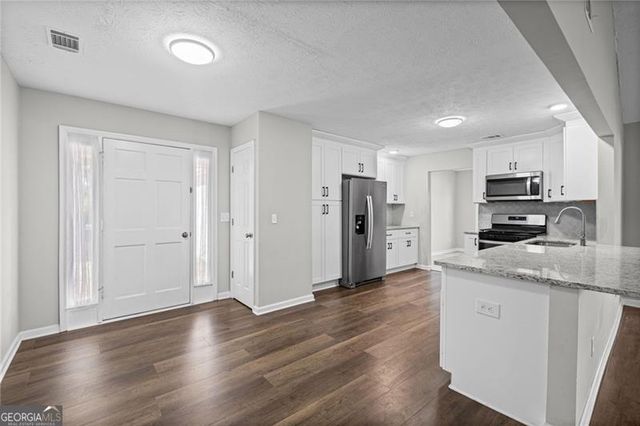 1194 Meadow Oaks Drive NW, Acworth, GA 30102