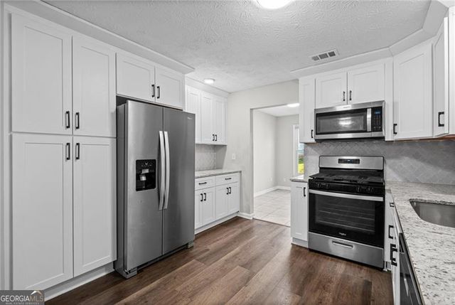 1194 Meadow Oaks Drive NW, Acworth, GA 30102