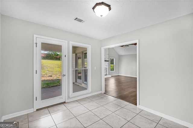 1194 Meadow Oaks Drive NW, Acworth, GA 30102
