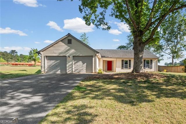 1194 Meadow Oaks Drive NW, Acworth, GA 30102