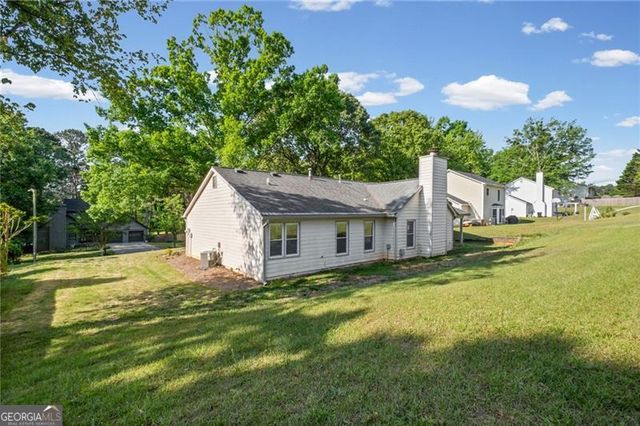 1194 Meadow Oaks Drive NW, Acworth, GA 30102