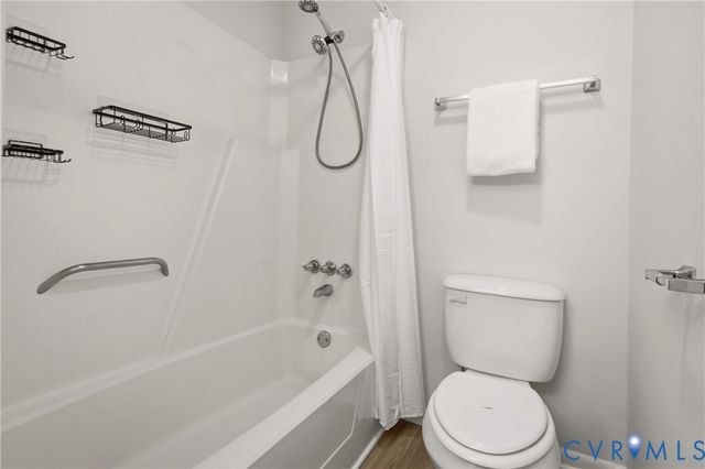 2903 Fox Chase Dr, Midlothian, VA 23112