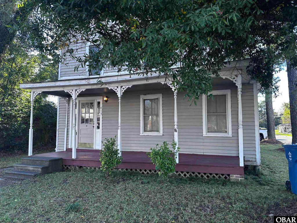 Image 2 of property listing at 415 N Light Street, Columbia, NC 27925