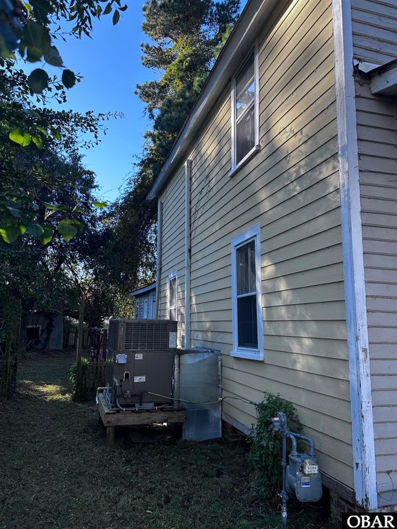 Image 11 of property listing at 415 N Light Street, Columbia, NC 27925