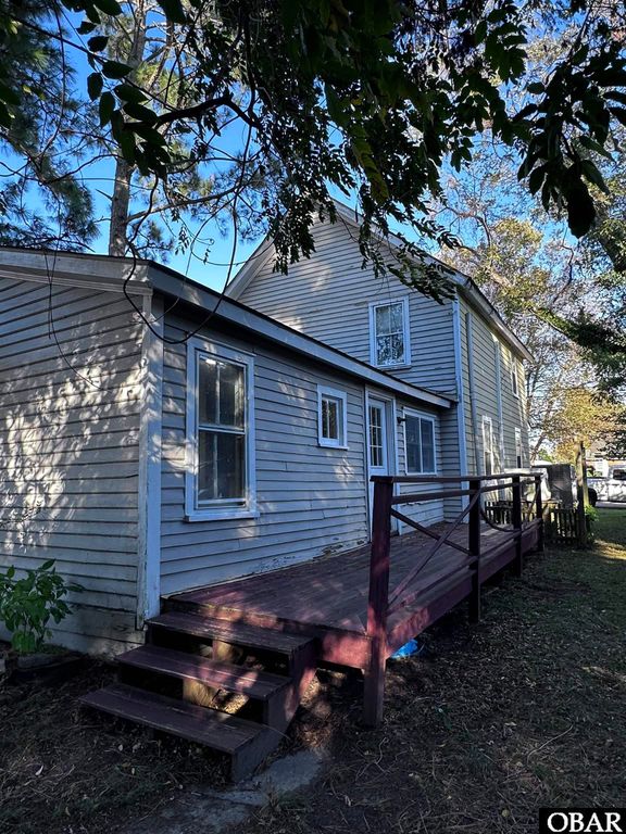 Image 17 of property listing at 415 N Light Street, Columbia, NC 27925