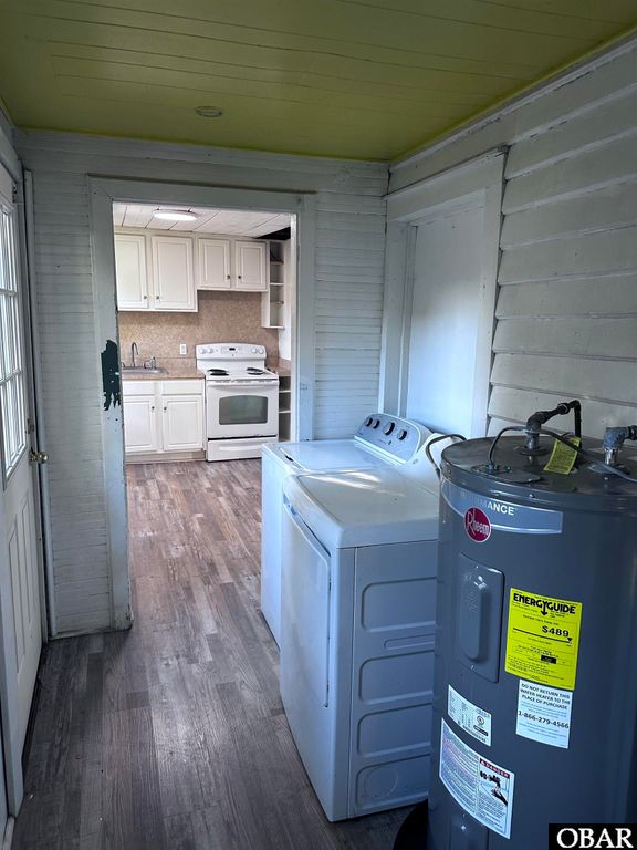 Image 22 of property listing at 415 N Light Street, Columbia, NC 27925