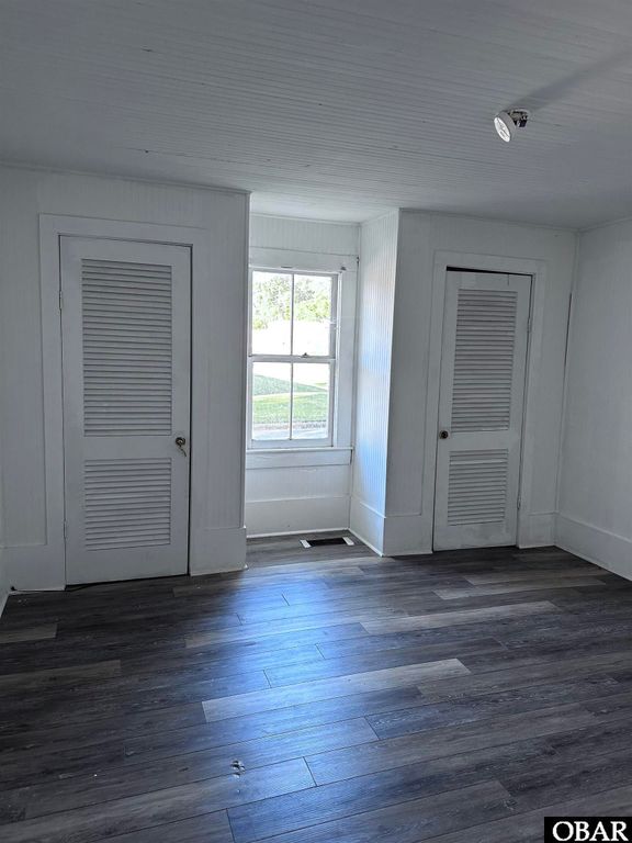 Image 31 of property listing at 415 N Light Street, Columbia, NC 27925