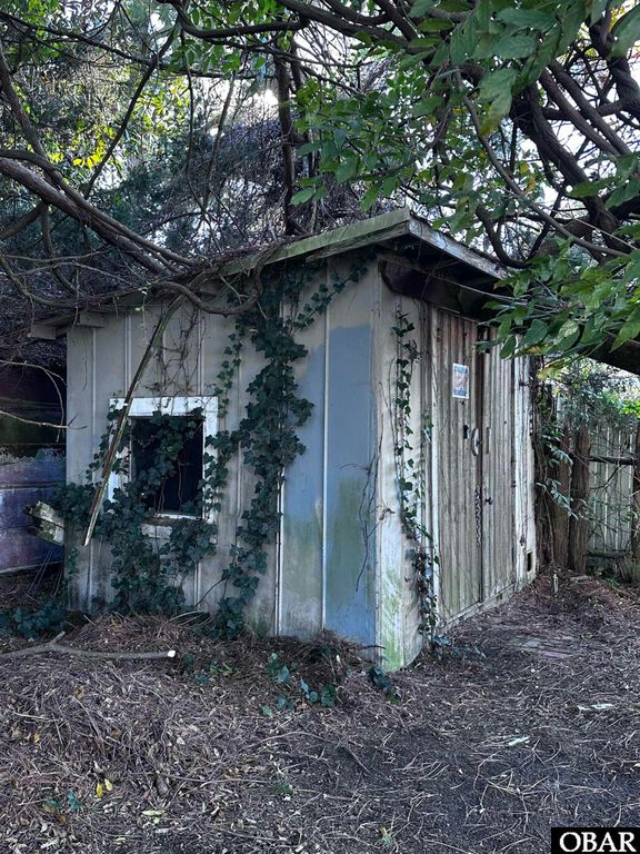 Image 41 of property listing at 415 N Light Street, Columbia, NC 27925