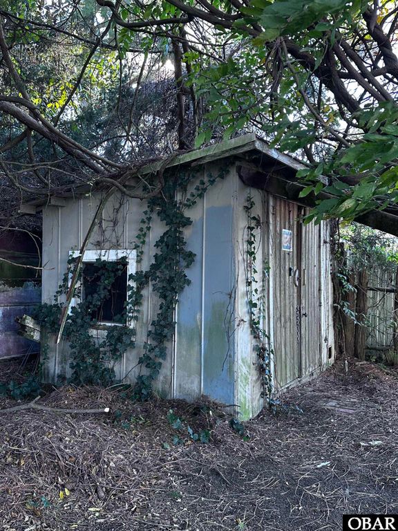 Image 42 of property listing at 415 N Light Street, Columbia, NC 27925