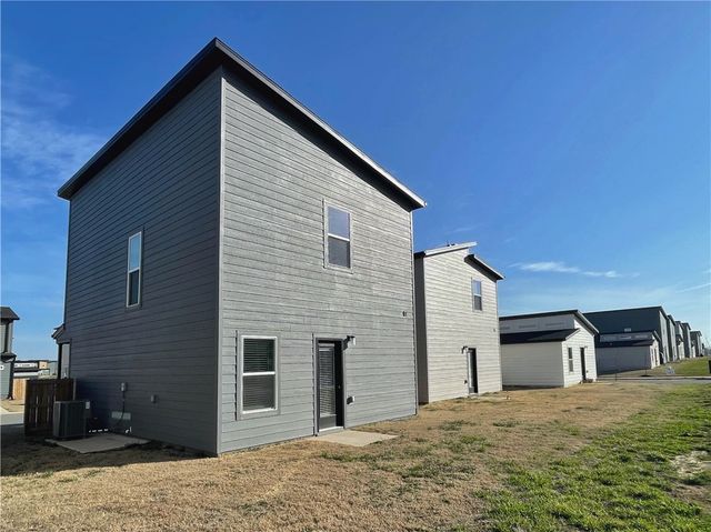 931 States Avenue, Bentonville, AR 72713