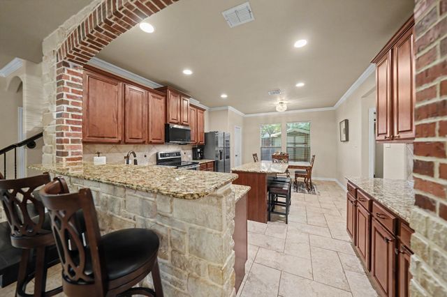 4541 Seventeen Lakes Court, Fort Worth, TX 76262