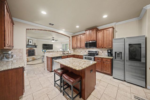 4541 Seventeen Lakes Court, Fort Worth, TX 76262