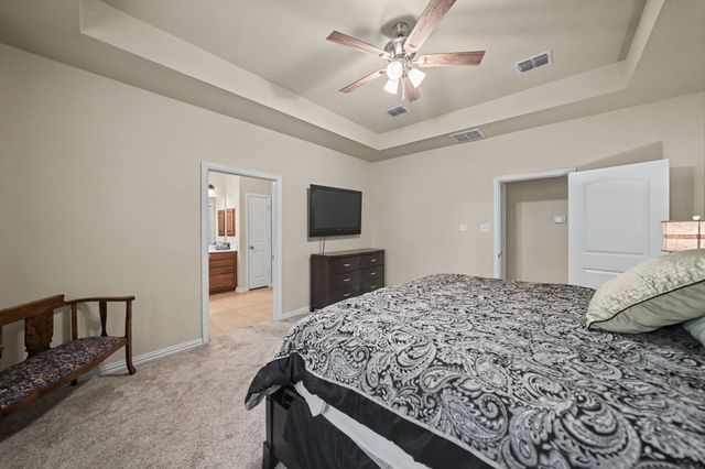 4541 Seventeen Lakes Court, Fort Worth, TX 76262