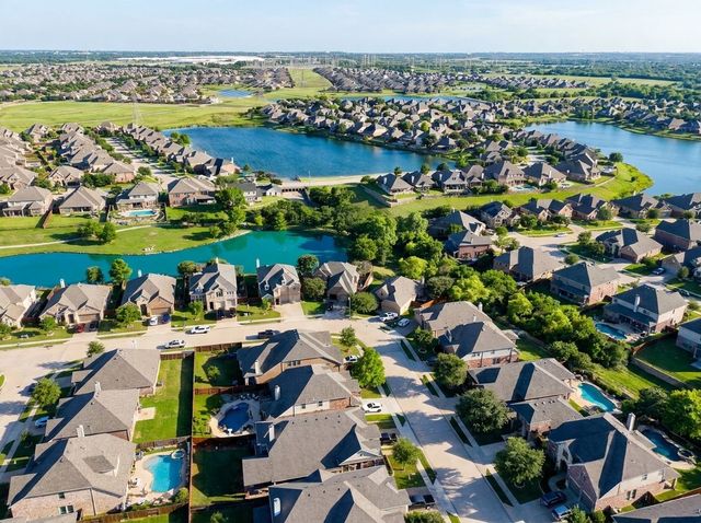 4541 Seventeen Lakes Court, Fort Worth, TX 76262