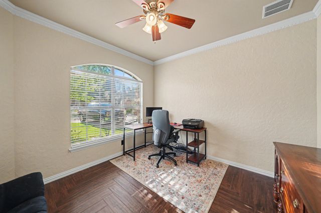 4541 Seventeen Lakes Court, Fort Worth, TX 76262