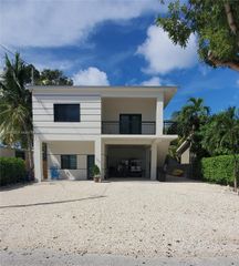 23 Jenny Ln, Key Largo, FL 33037