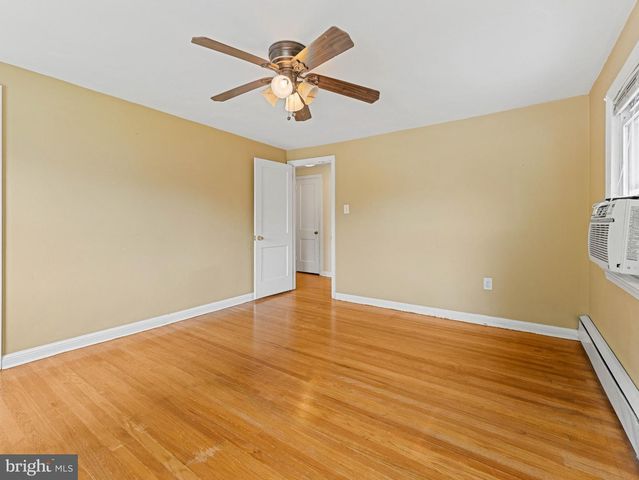 174 CRUM CREEK DR, Woodlyn, PA 19094