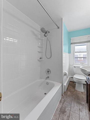 174 CRUM CREEK DR, Woodlyn, PA 19094
