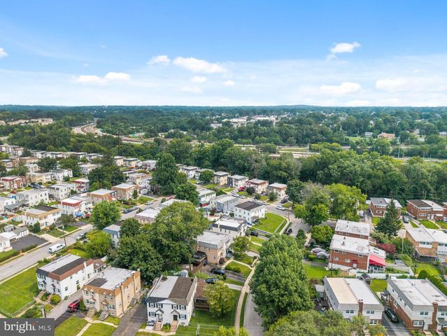 174 CRUM CREEK DR, Woodlyn, PA 19094