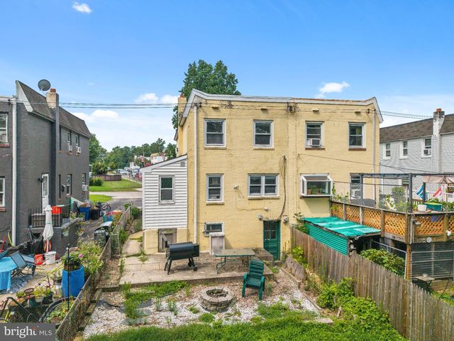 174 CRUM CREEK DR, Woodlyn, PA 19094