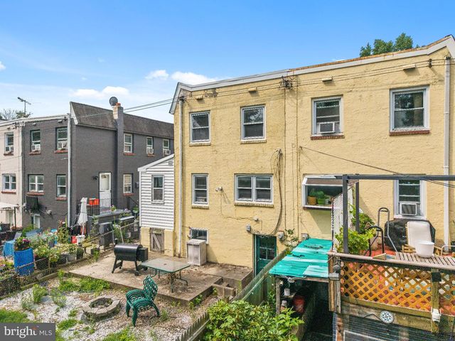 174 CRUM CREEK DR, Woodlyn, PA 19094