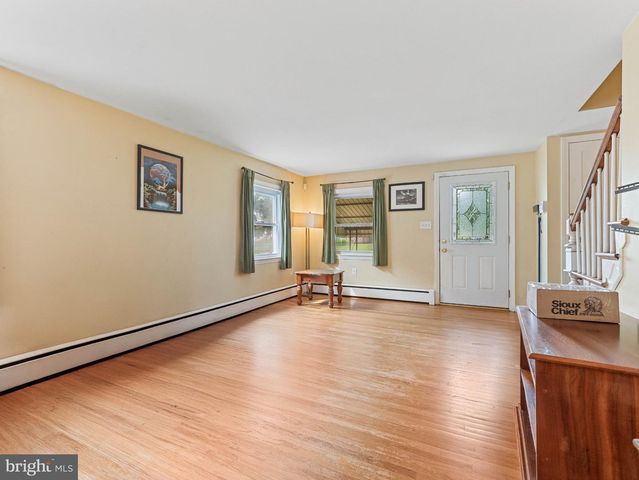 174 CRUM CREEK DR, Woodlyn, PA 19094