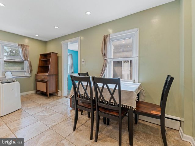174 CRUM CREEK DR, Woodlyn, PA 19094