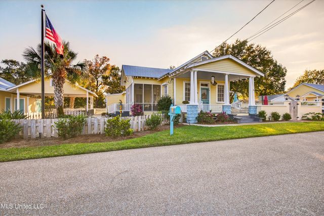 134 Keller Street, Bay Saint Louis, MS 39520