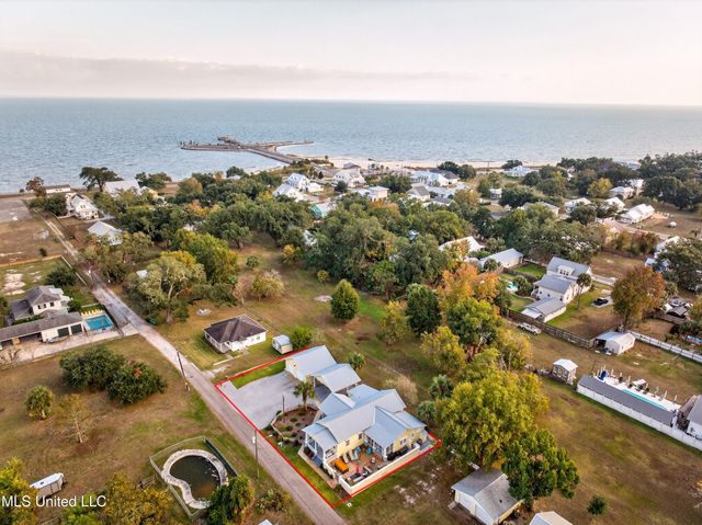 134 Keller Street, Bay Saint Louis, MS 39520