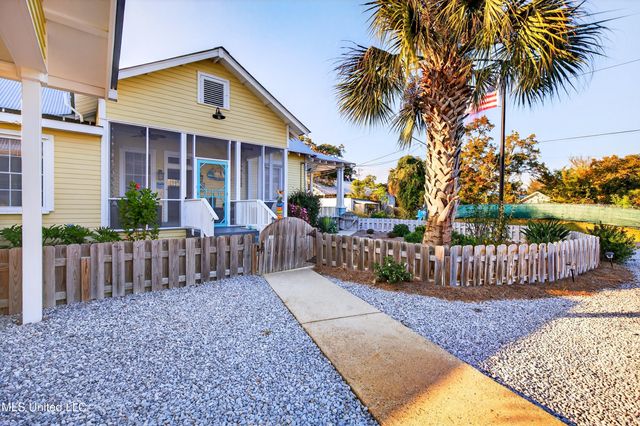 134 Keller Street, Bay Saint Louis, MS 39520