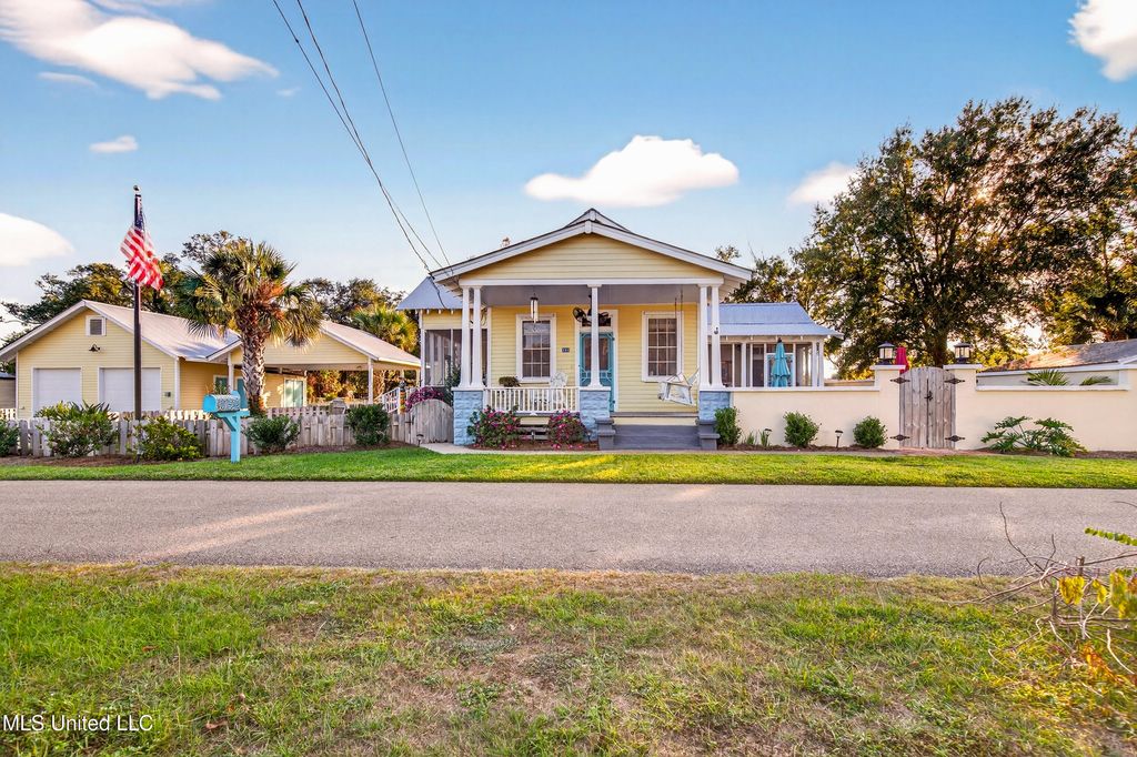 134 Keller Street, Bay Saint Louis, MS 39520