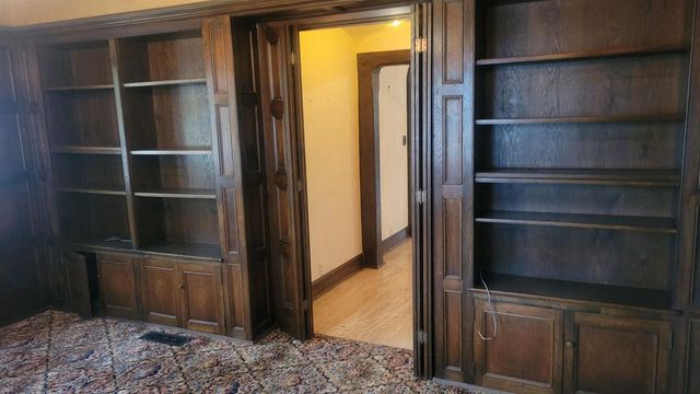 1101 S MONROE AVENUE, Green Bay, WI 54301