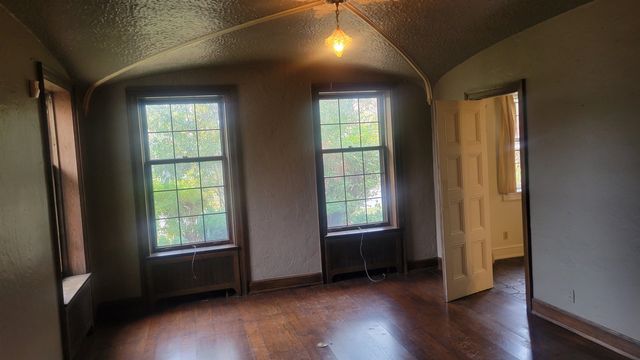 1101 S MONROE AVENUE, Green Bay, WI 54301