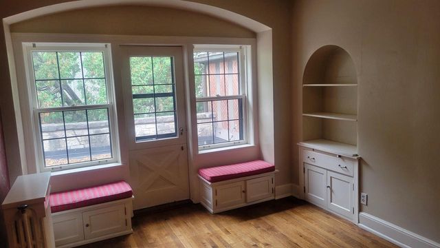 1101 S MONROE AVENUE, Green Bay, WI 54301