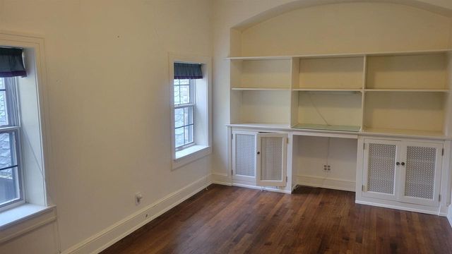 1101 S MONROE AVENUE, Green Bay, WI 54301