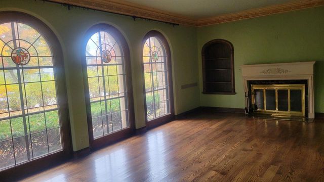 1101 S MONROE AVENUE, Green Bay, WI 54301