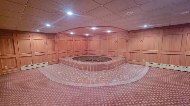 1101 S MONROE AVENUE, Green Bay, WI 54301