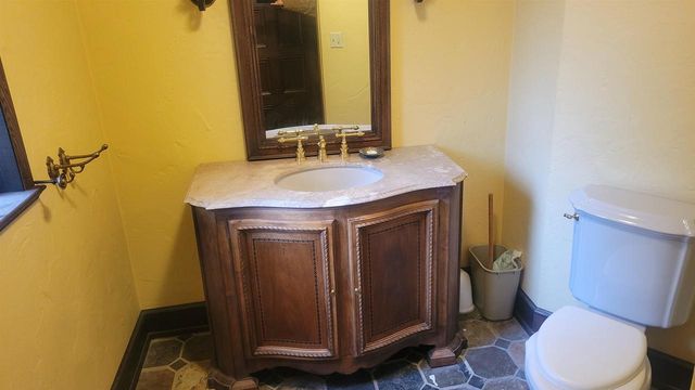 1101 S MONROE AVENUE, Green Bay, WI 54301