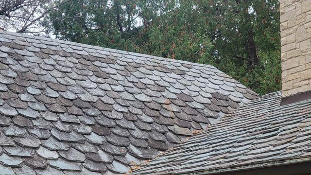 1101 S MONROE AVENUE, Green Bay, WI 54301