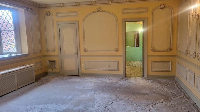 1101 S MONROE AVENUE, Green Bay, WI 54301