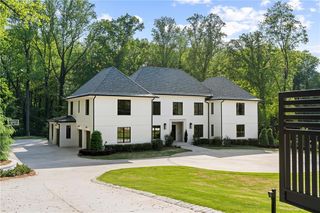 5260 Long Island NW Drive, Atlanta, GA 30327