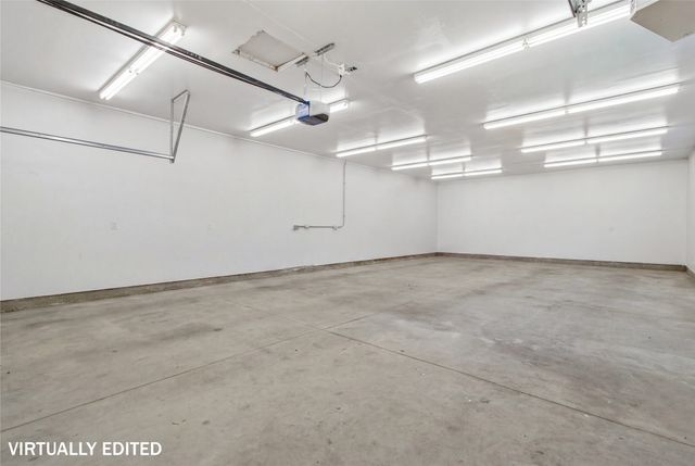 1900 NW 82nd Street, Clive, IA 50325
