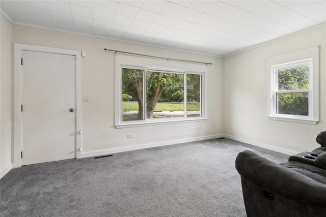 1900 NW 82nd Street, Clive, IA 50325