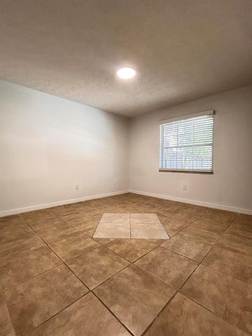 693 SW Nichols Terrace, Port St. Lucie, FL 34953