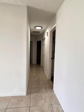 693 SW Nichols Terrace, Port St. Lucie, FL 34953