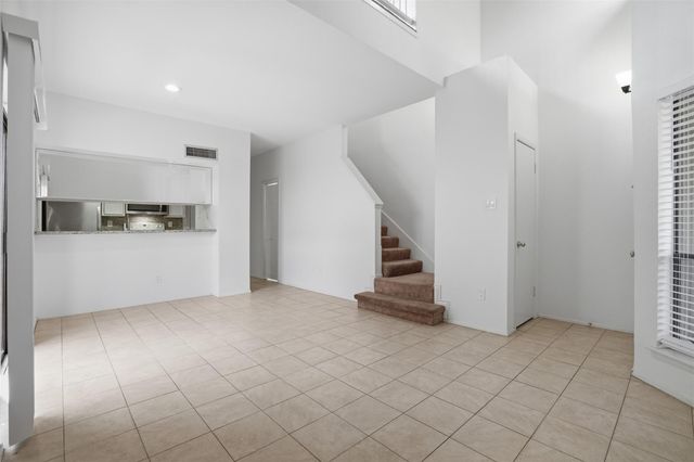 1920 Augusta Drive 31, Houston, TX 77057