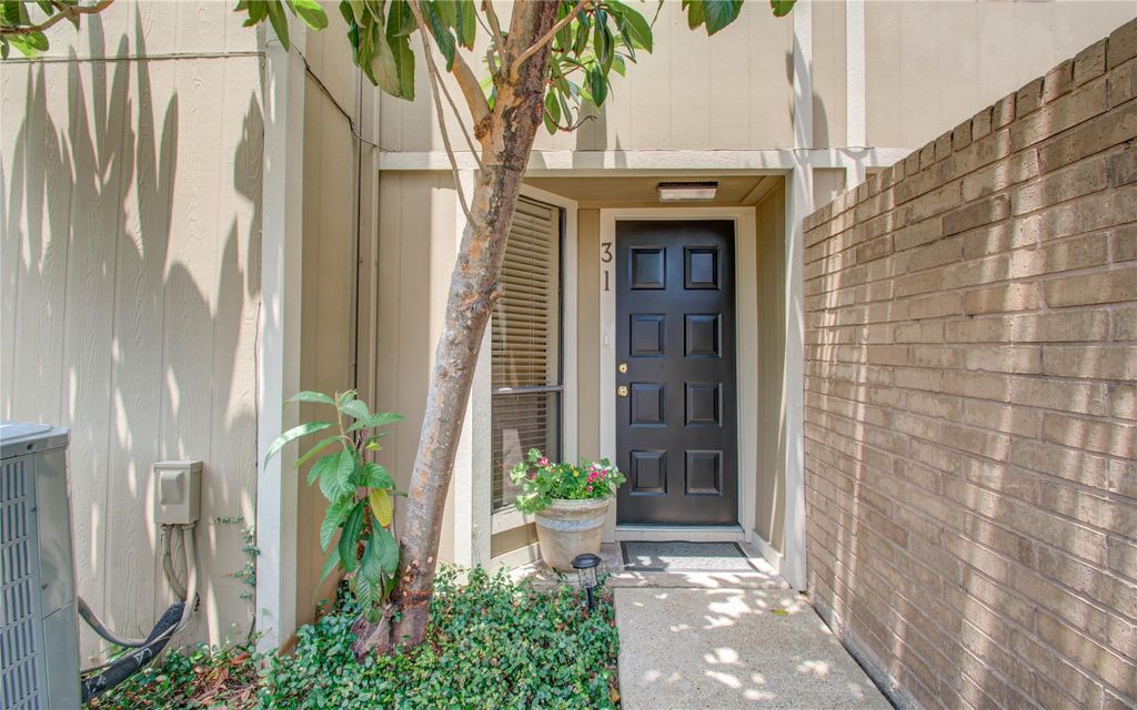 1920 Augusta Drive 31, Houston, TX 77057