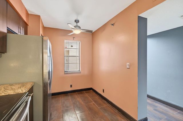 7290 Kinghurst Drive 405, Delray Beach, FL 33446