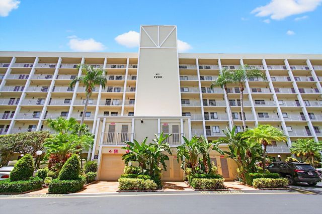 7290 Kinghurst Drive 405, Delray Beach, FL 33446