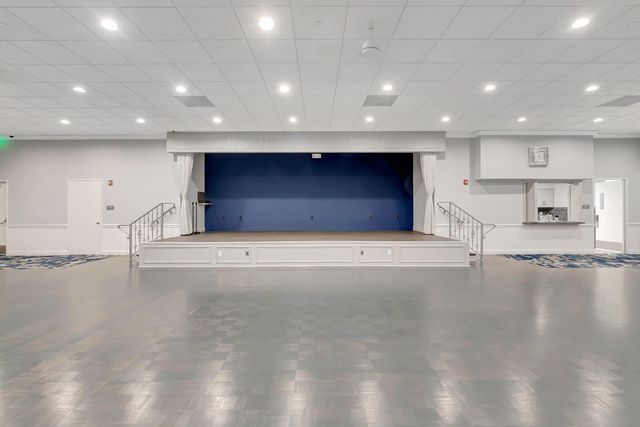 7290 Kinghurst Drive 405, Delray Beach, FL 33446